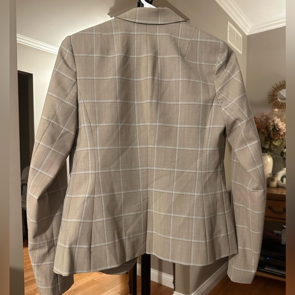 Banana Republic Beige Checkered Blazer - Picture 2 of 2